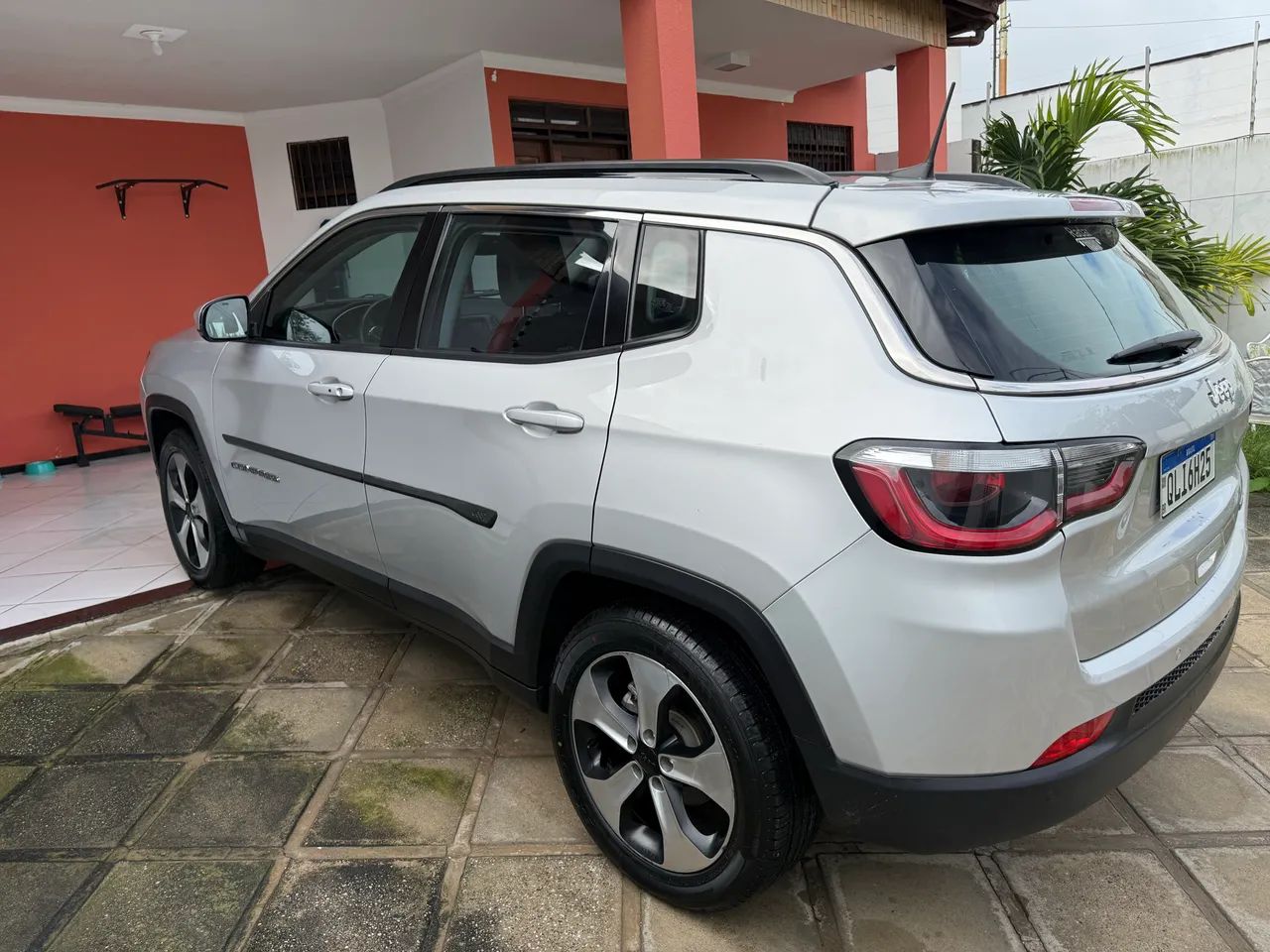 Jeep Longitude