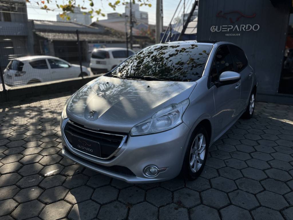 Peugeot 208